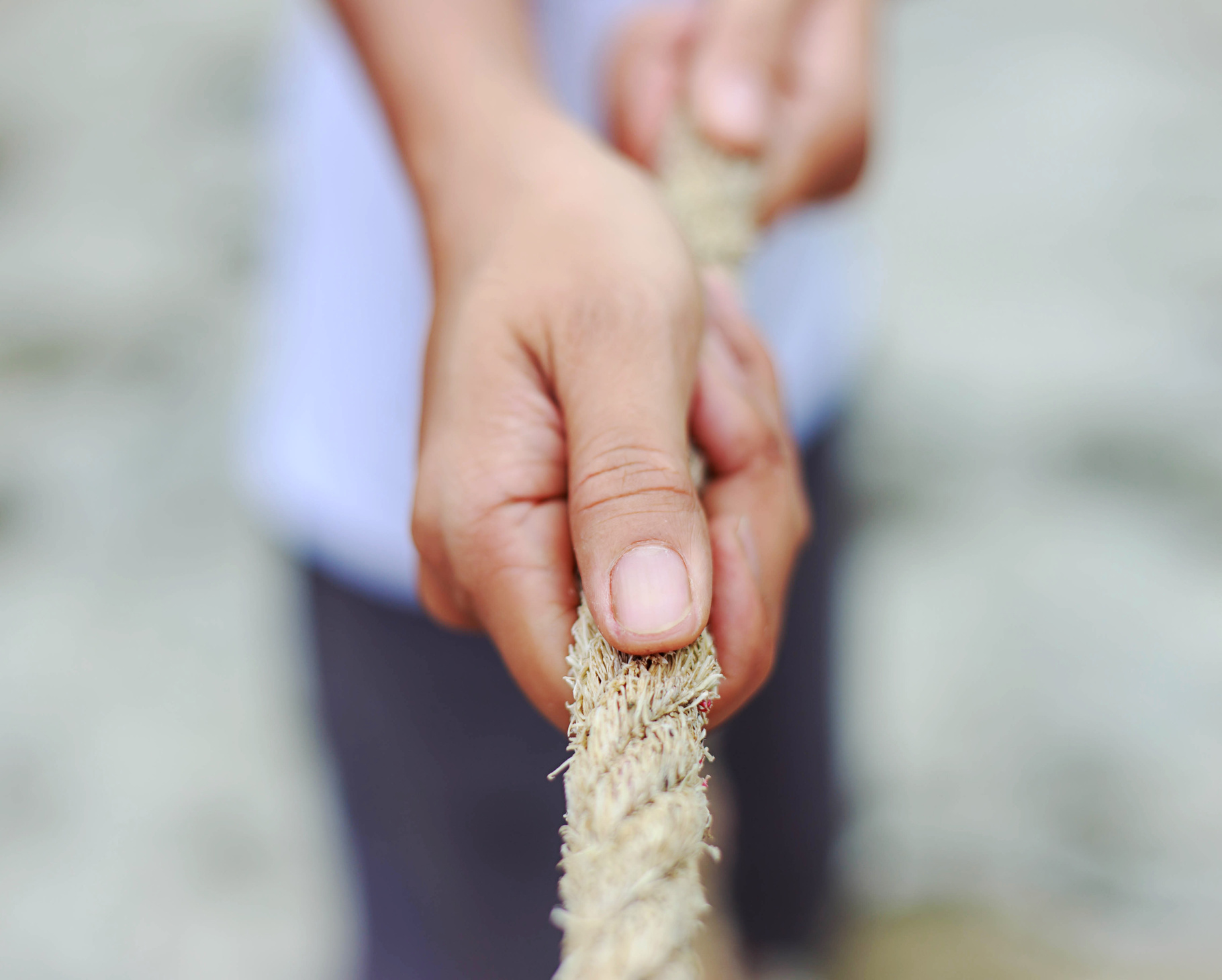Hand pulling rope
